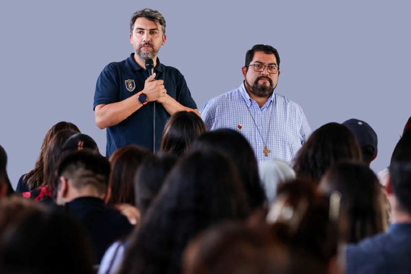Padre José Toledo Se Presenta Ante nuestra Comunidad educativa pastoral , Recorre la ampliación del nuevo proyecto