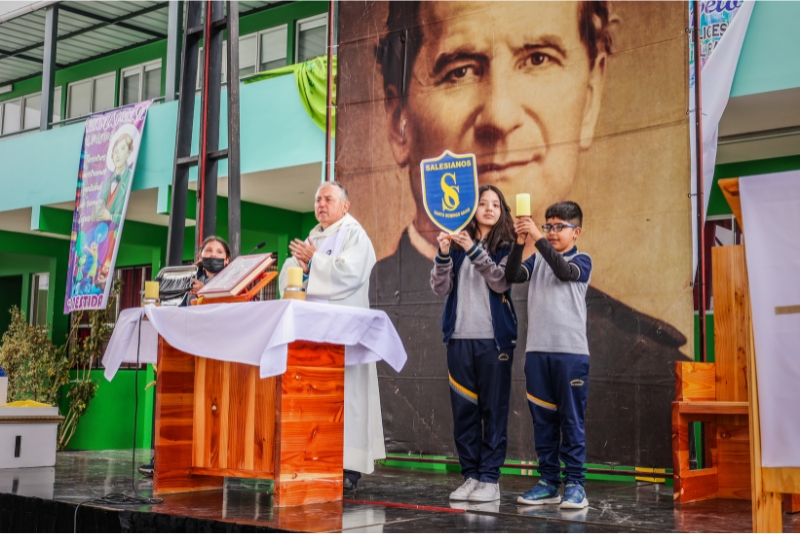 Liturgia conmemorativa del natalicio 208 de Don Bosco y Nuestros 22 años de Presencia Salesiana