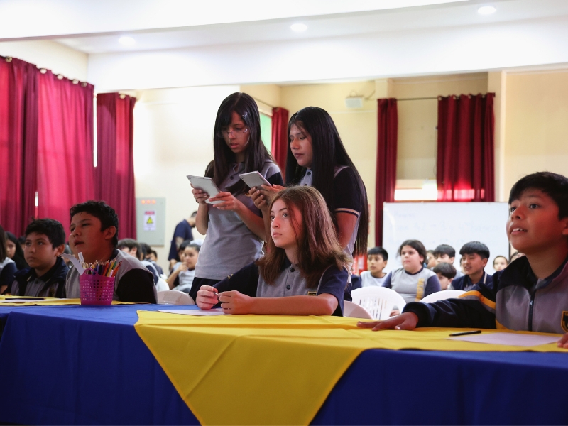 Primeras Olimpiadas de Matemática